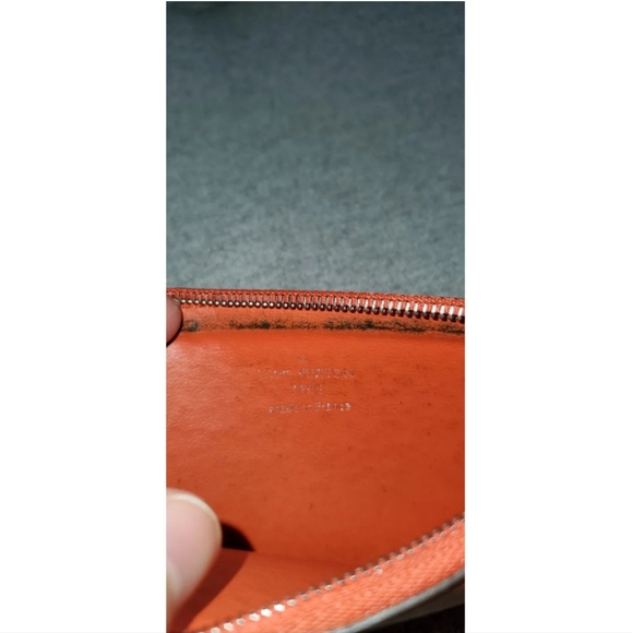 Authentic Louis Vuitton Sarah Wallet - Picture 7 of 8